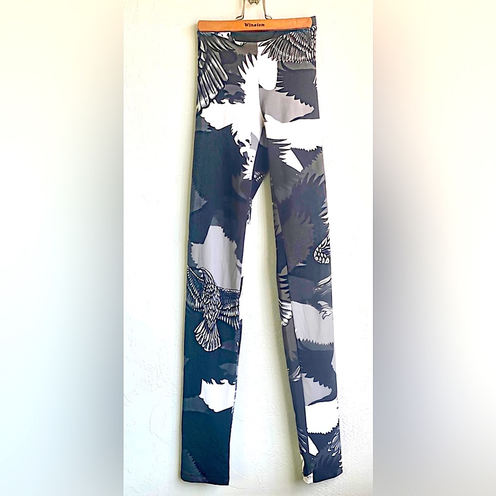 Roberto Cavalli Animal (Eagle) Camouflage Print Leggings Sz 42 (S/M) Super Soft
